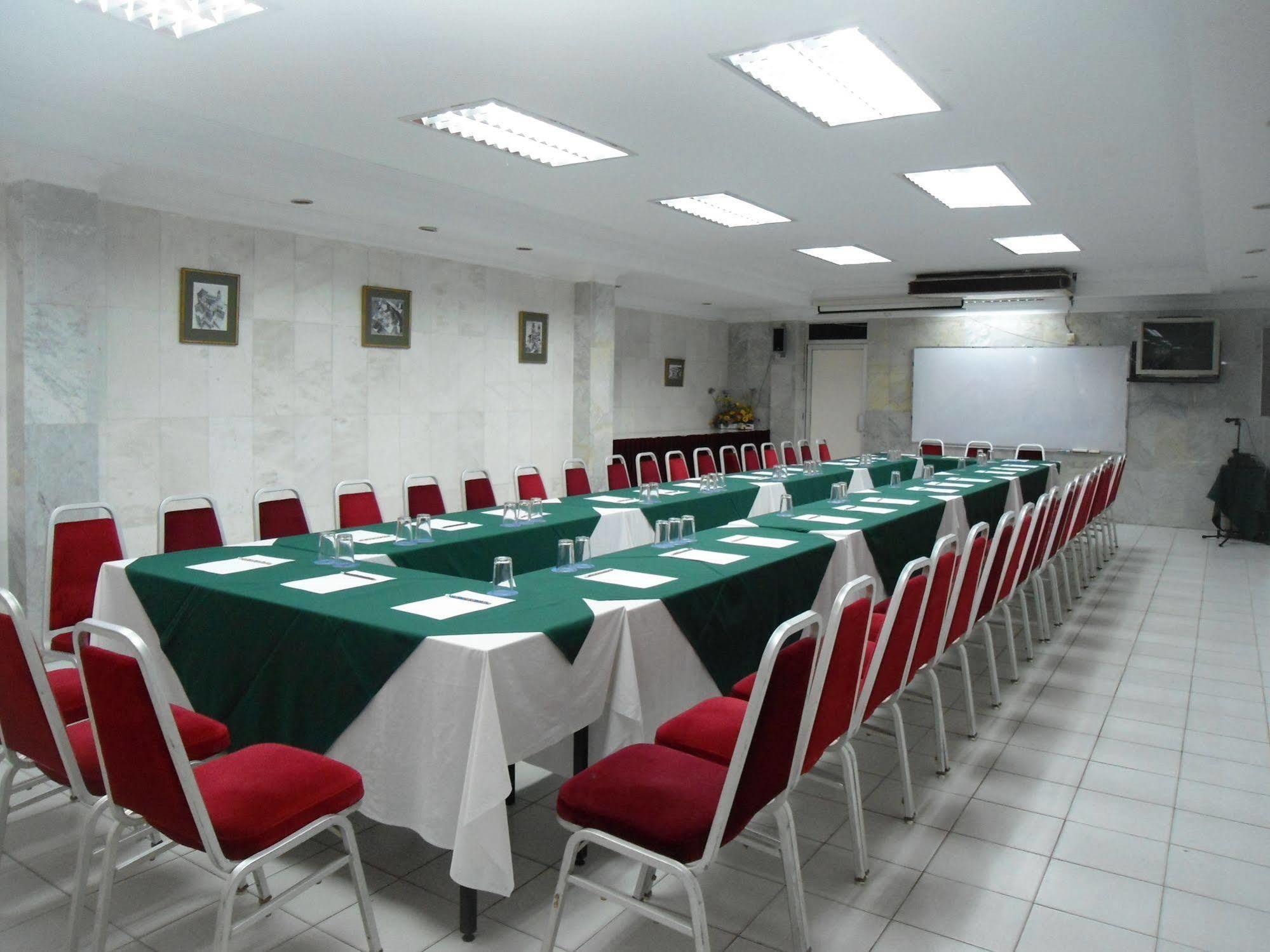 בינטולו Regent Hotel מראה חיצוני תמונה